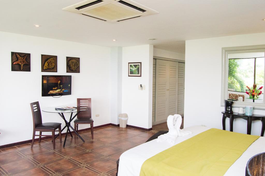 La Mansion Inn Manuel Antonio Exterior photo